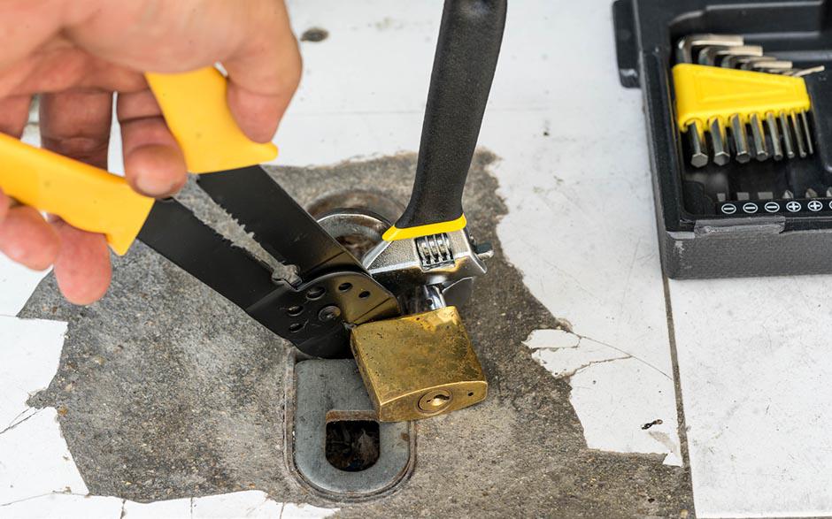 changer un barillet de porte Paris 1